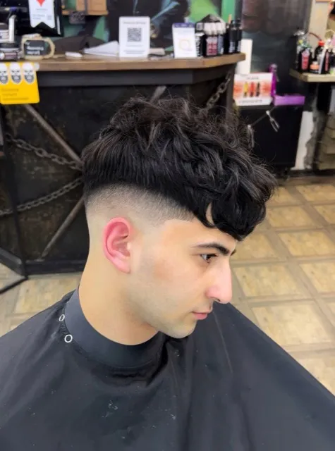 Кёрли фринж с плавным фейдом